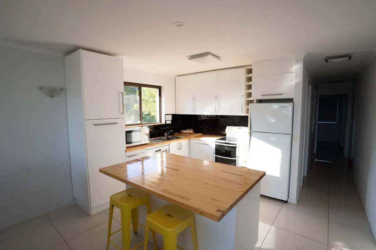 Myuna Holiday Apartments Noosa Heads 3*,  Austrália
